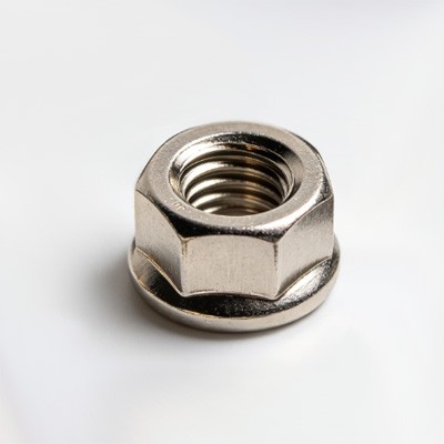 Selvskærende møtrikker til metal